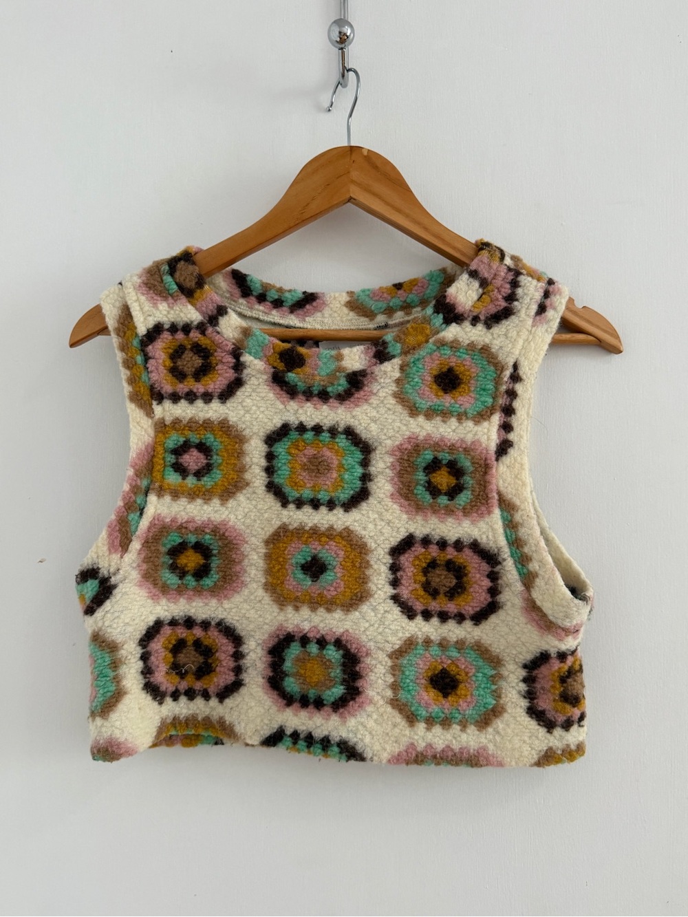 Zara Cream Sherpa Crop Top with Multicolor Geometric Motif